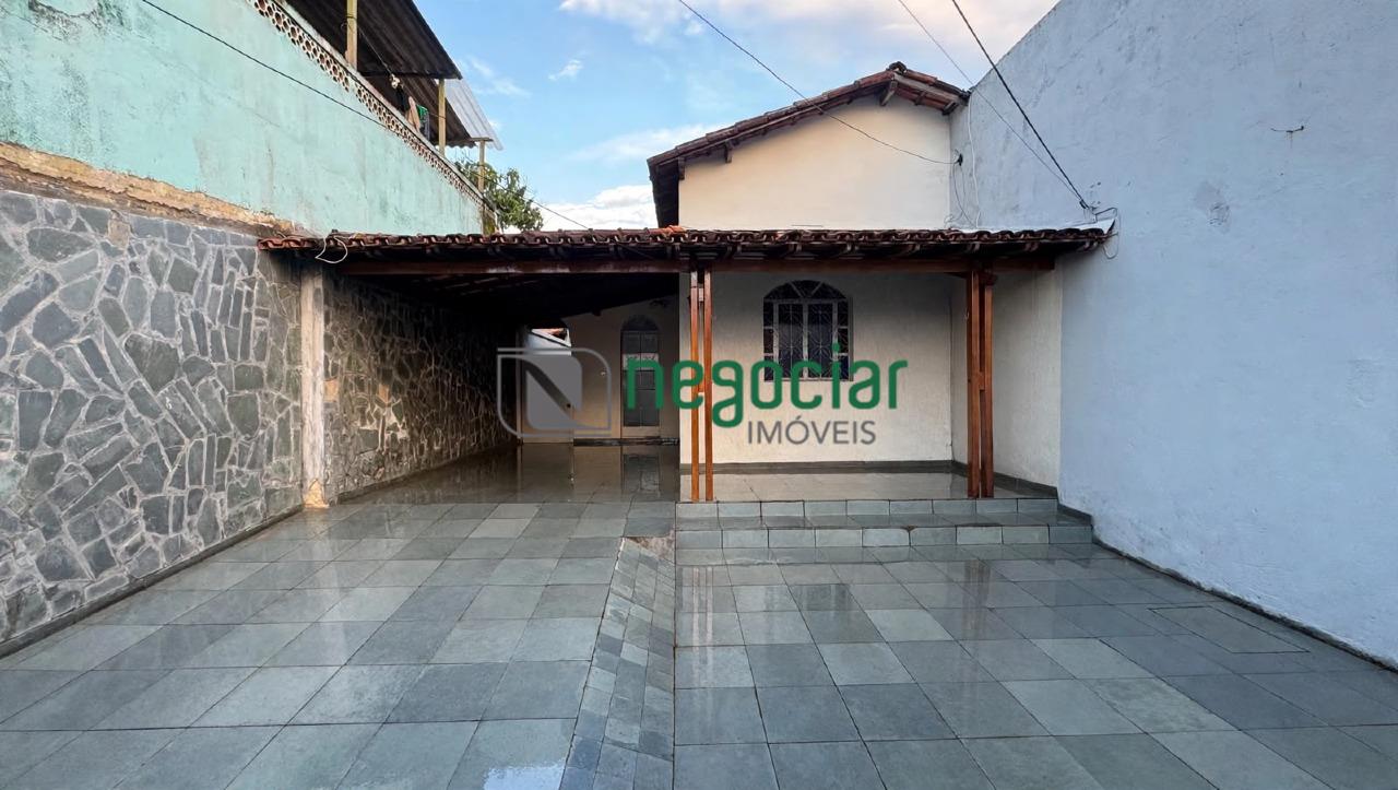 Casa 3 quartos no bairro Petrópolis Betim: 