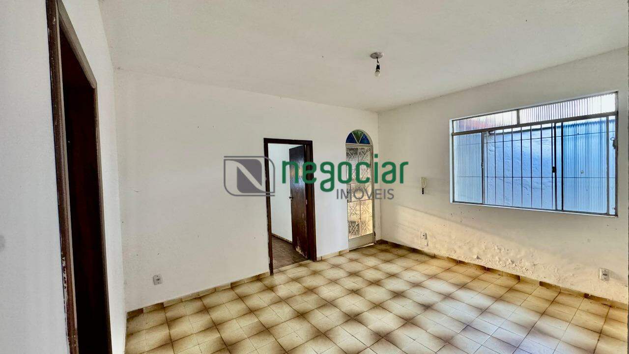 Casa 3 quartos no bairro Petrópolis Betim: 