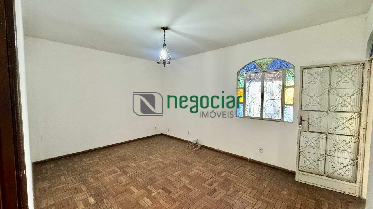 Casa 3 quartos no bairro Petrópolis Betim: 