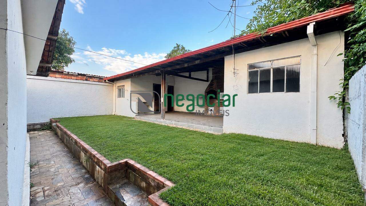 Casa 3 quartos no bairro Petrópolis Betim: 