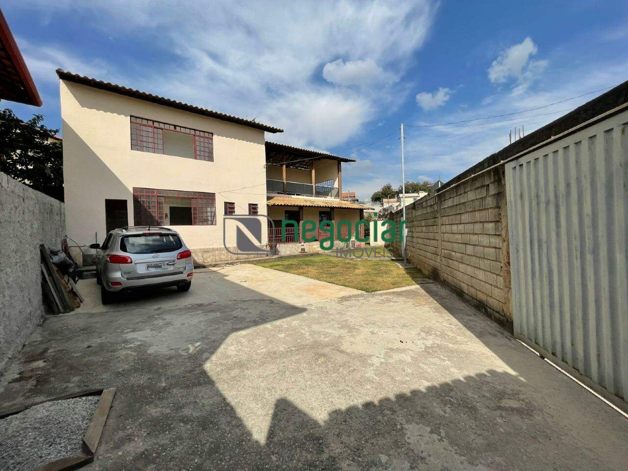 Casa 3 quartos no bairro Petrópolis Betim: 