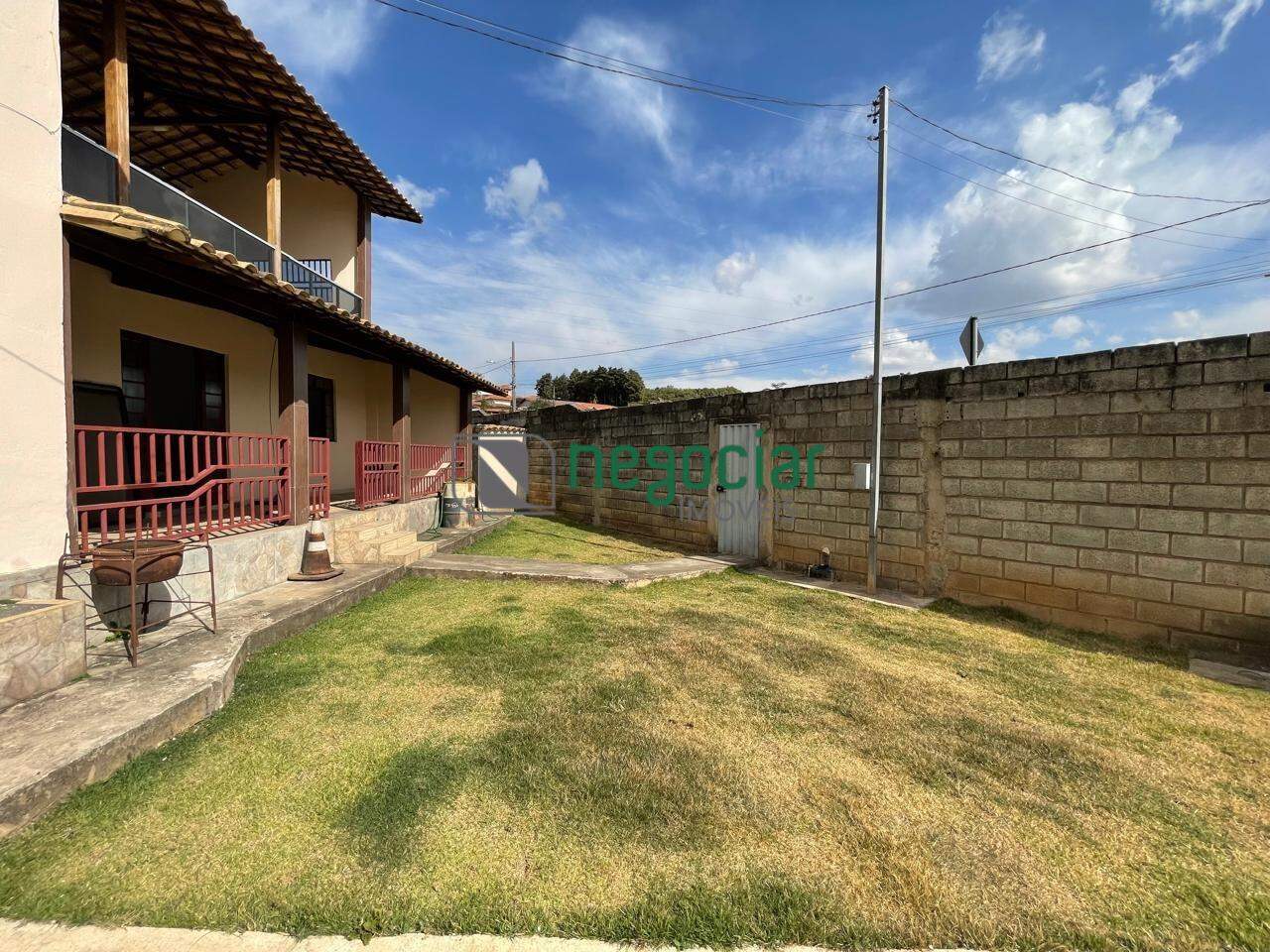 Casa 3 quartos no bairro Petrópolis Betim: 