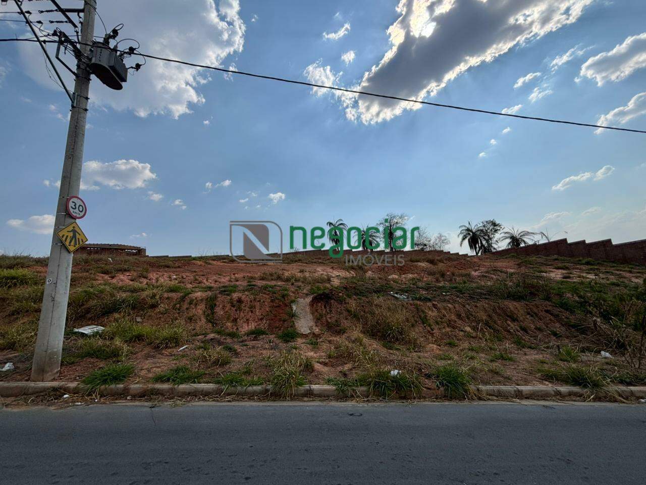 Lote no bairro Guarujá Mansões Betim: 