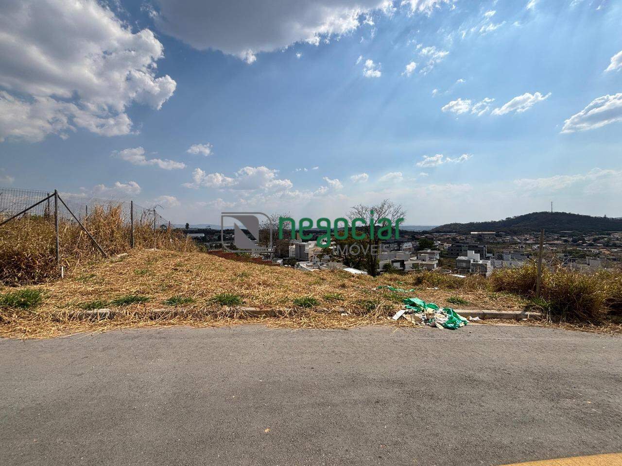 Lote no bairro Guarujá Mansões Betim: 