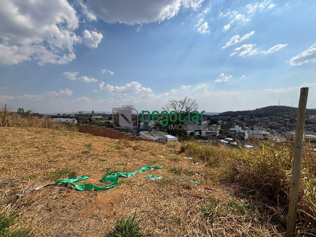 Lote no bairro Guarujá Mansões Betim: 