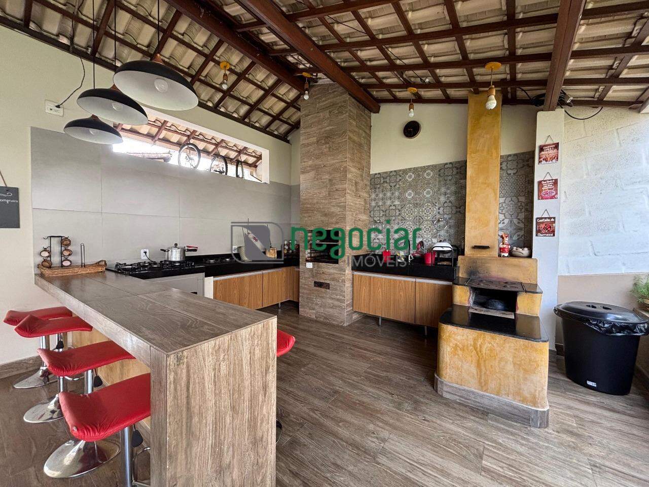 Casa 4 quartos no bairro Guarujá Betim: 