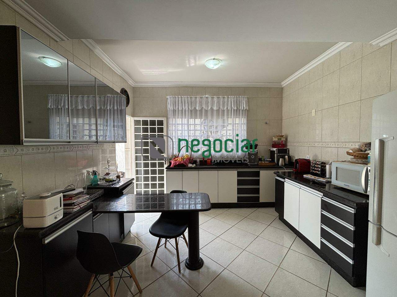 Casa 4 quartos no bairro Guarujá Betim: 