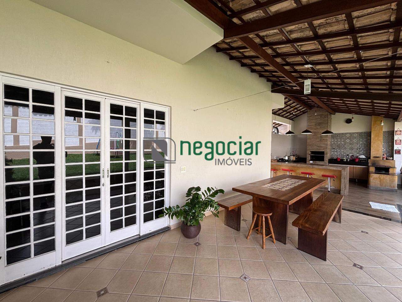 Casa 4 quartos no bairro Guarujá Betim: 