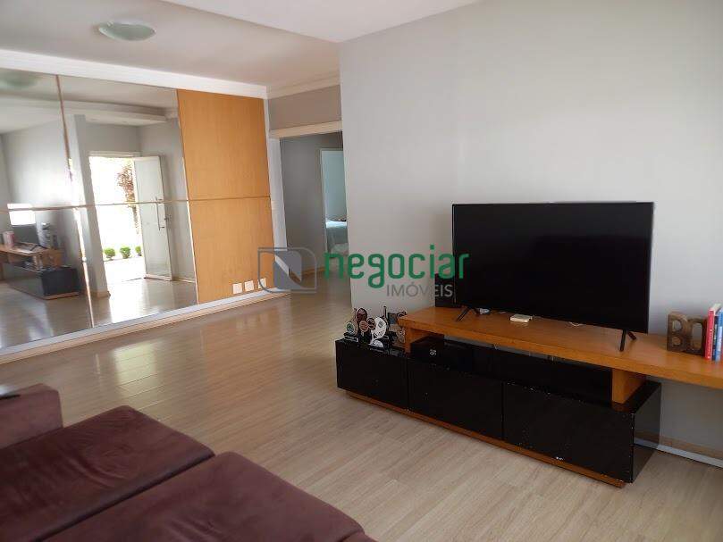 Casa 4 quartos no bairro Filadélfia Betim: 