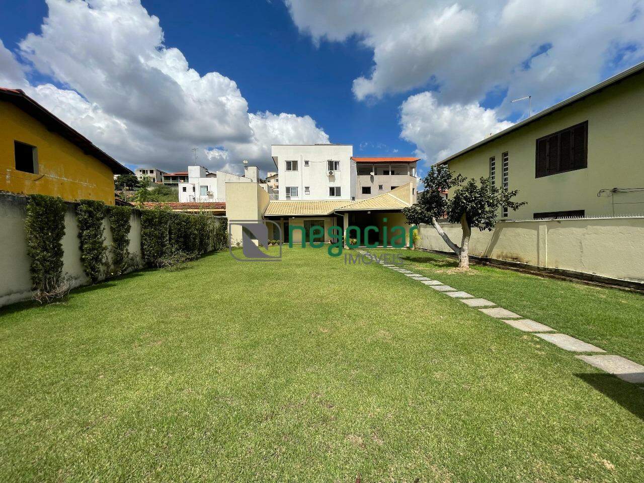 Lote no bairro Guarujá Betim: 