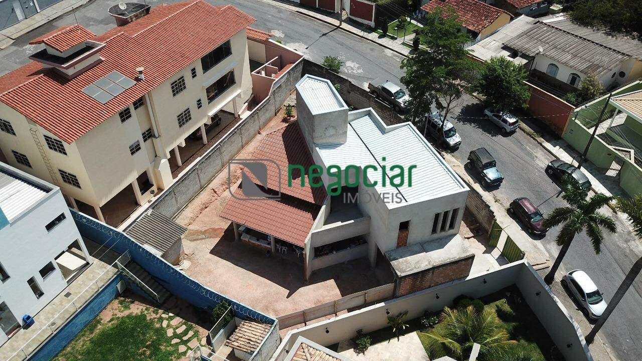 Casa 3 quartos no bairro Guarujá Betim: 