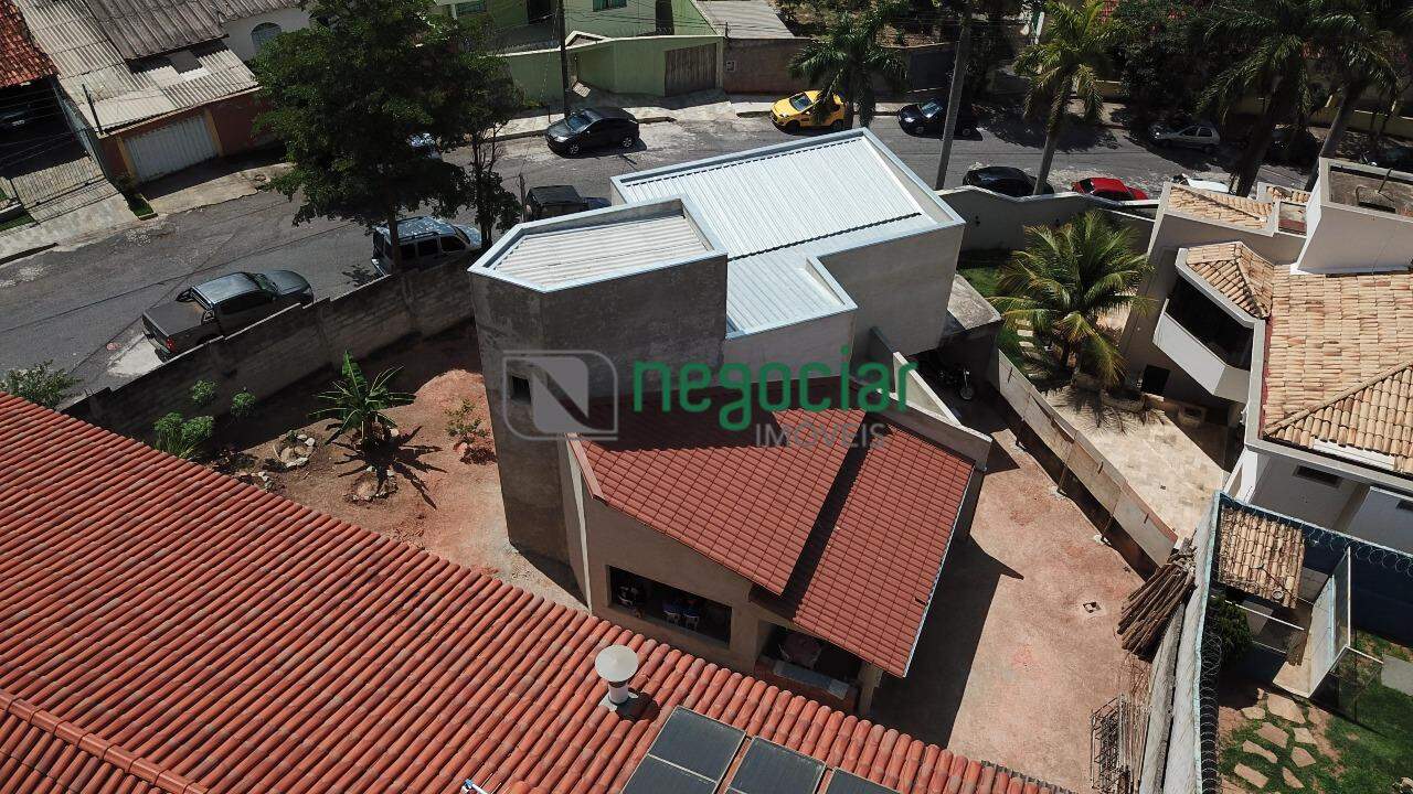 Casa 3 quartos no bairro Guarujá Betim: 