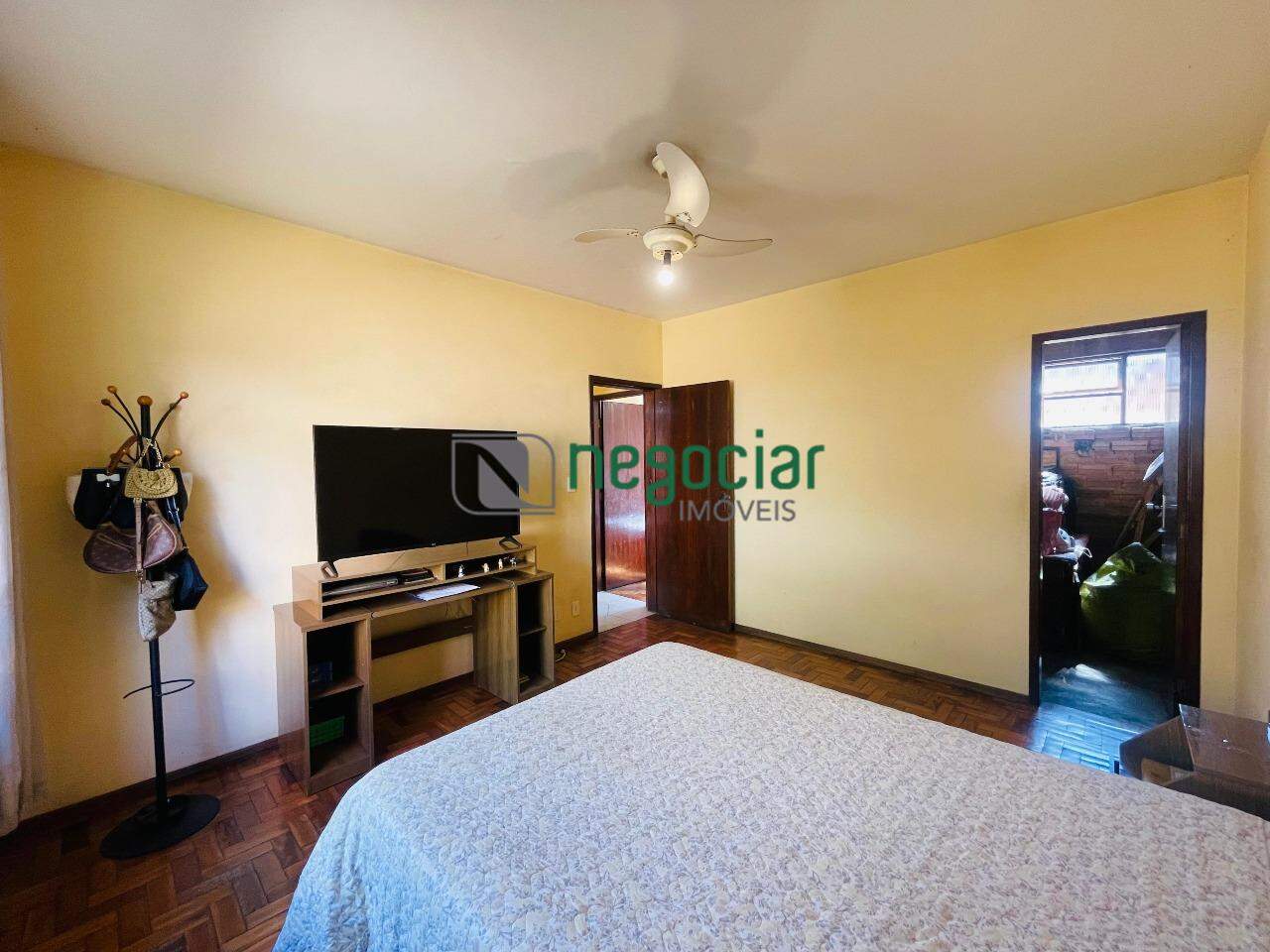 Casa 4 quartos no bairro Bom Retiro Betim: 