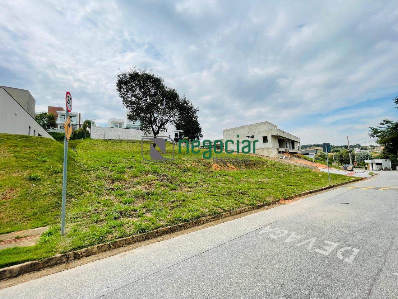 Lote no bairro Condomínio Gran Royalle Betim: 