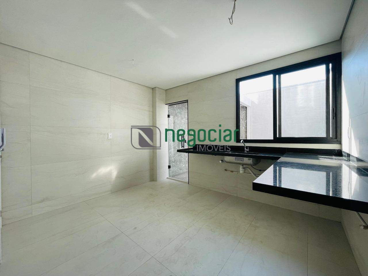 Apartamento com Área 3 quartos no bairro Guarujá Mansões Betim: 