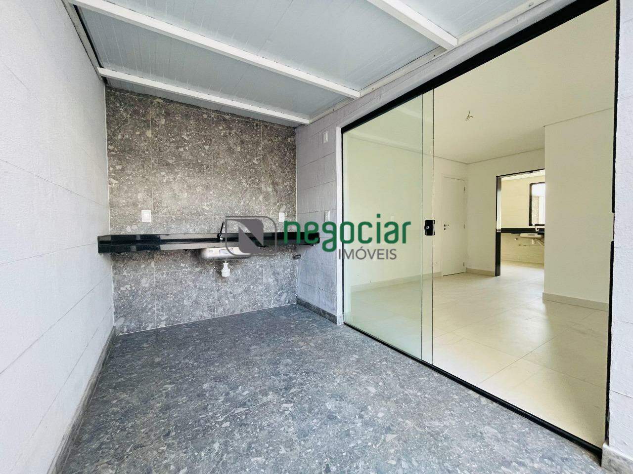 Apartamento com Área 3 quartos no bairro Guarujá Mansões Betim: 