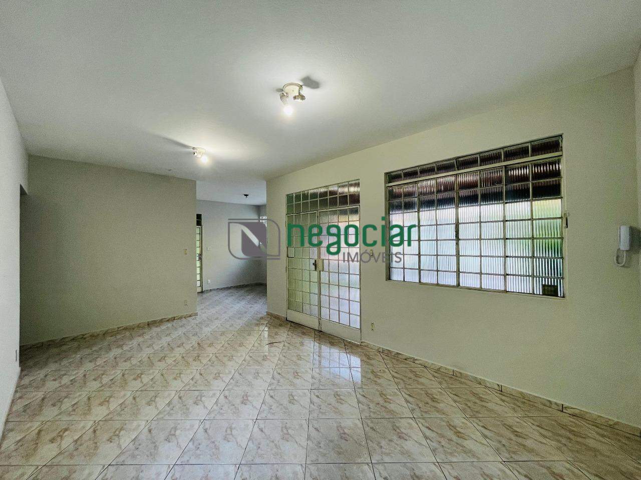 Casa comercial no bairro Ingá Betim: 