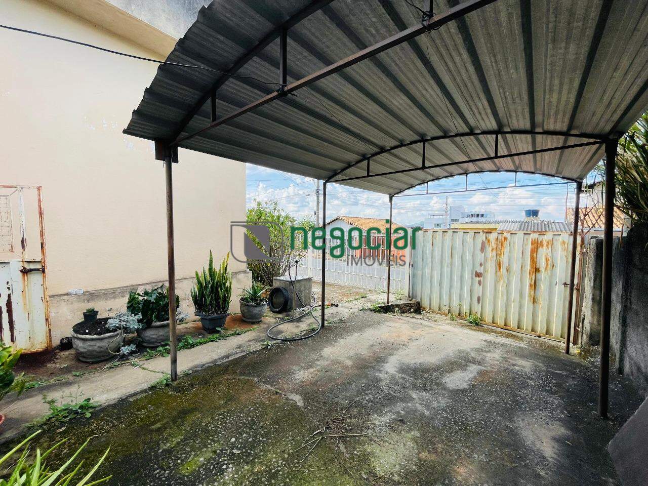 Casa 4 quartos no bairro Angola Betim: 