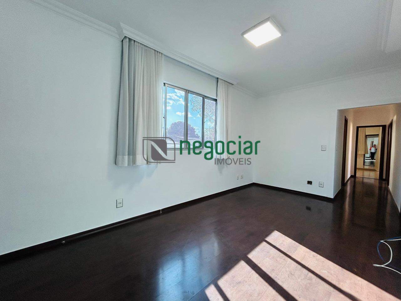 Apartamento 3 quartos no bairro Chácara Betim: 