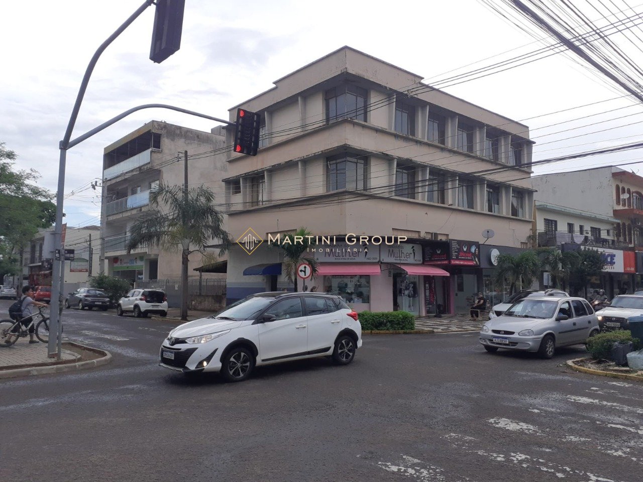 Prédio Comercial à venda no Centro: 