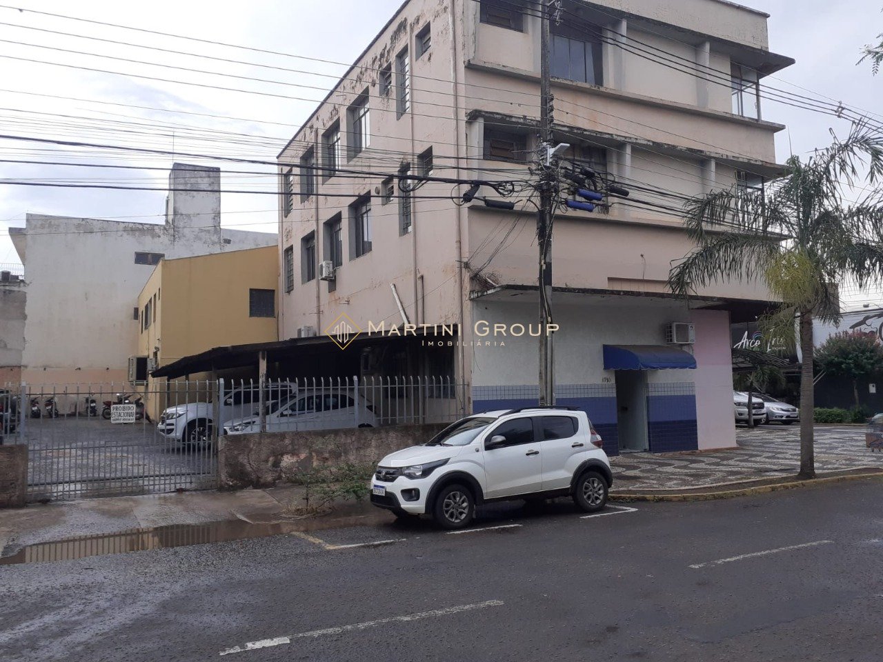 Prédio Comercial à venda no Centro: 