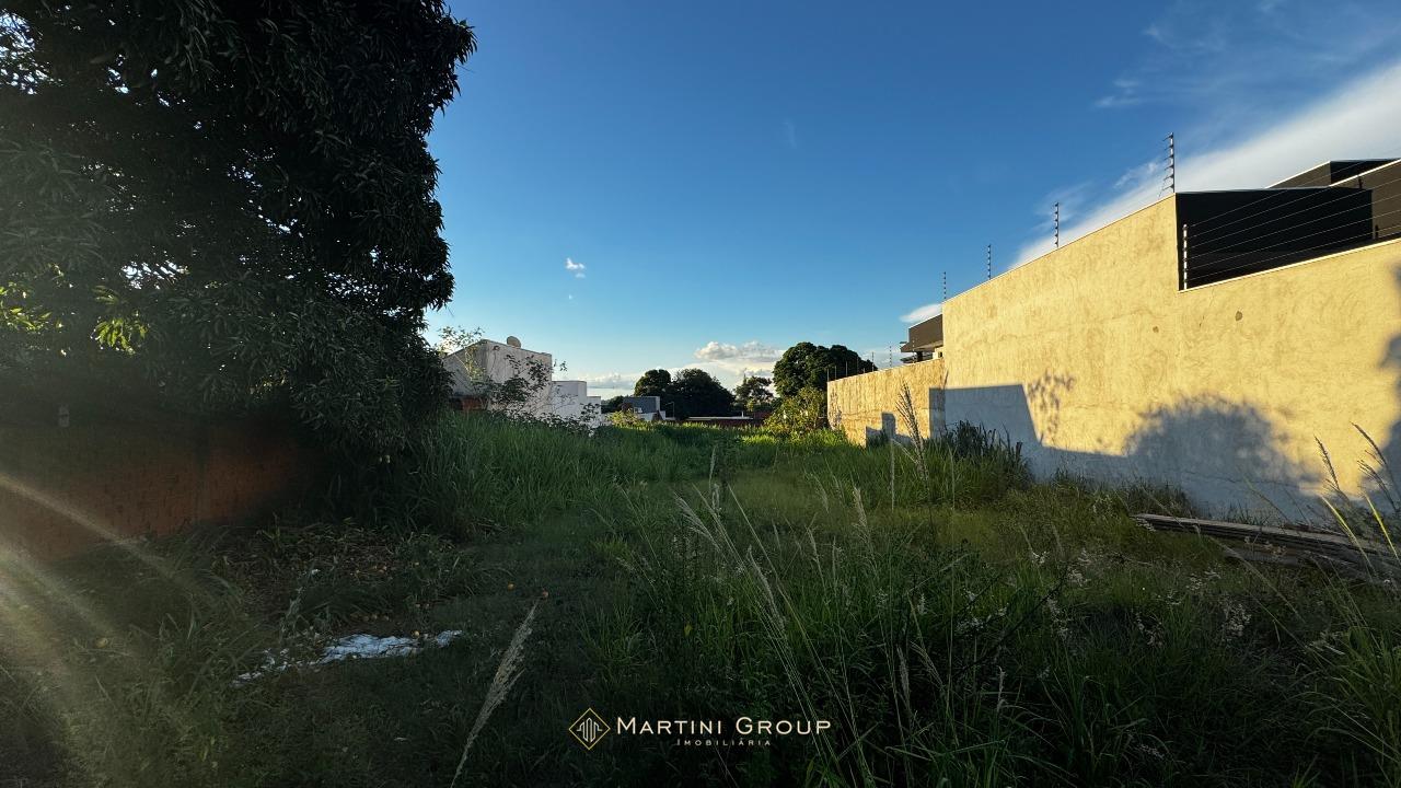 Terreno à venda no Jardim Santos Dumont: 