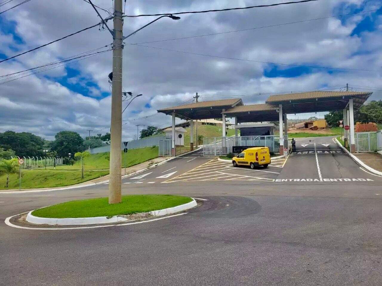 Lote em condomínio: 