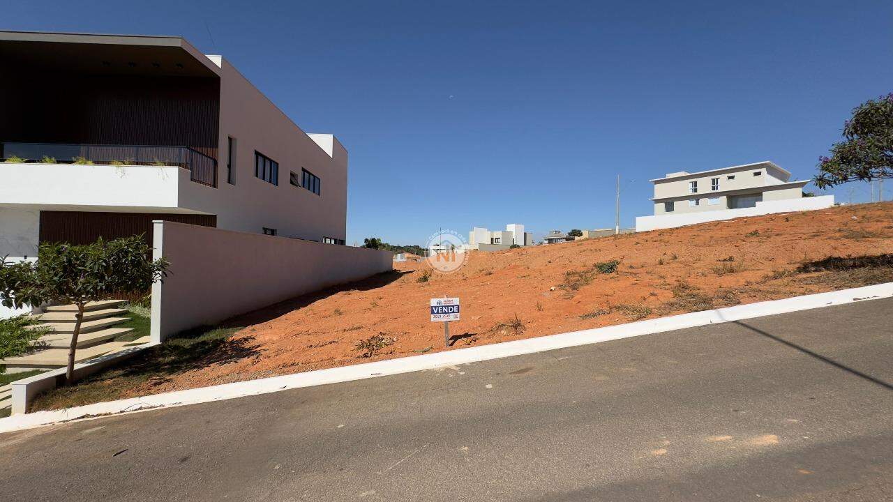 Lote em condomínio: 