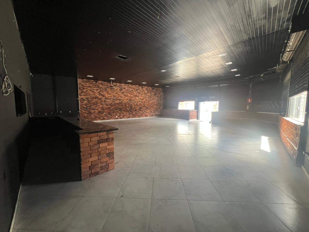 Loja para aluguel no ANGOLA: 