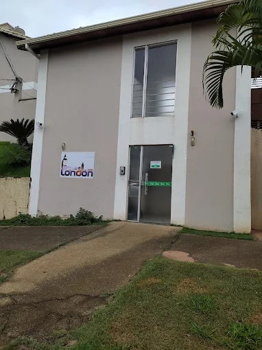 Casa em condomínio à venda no BANDEIRINHAS: 