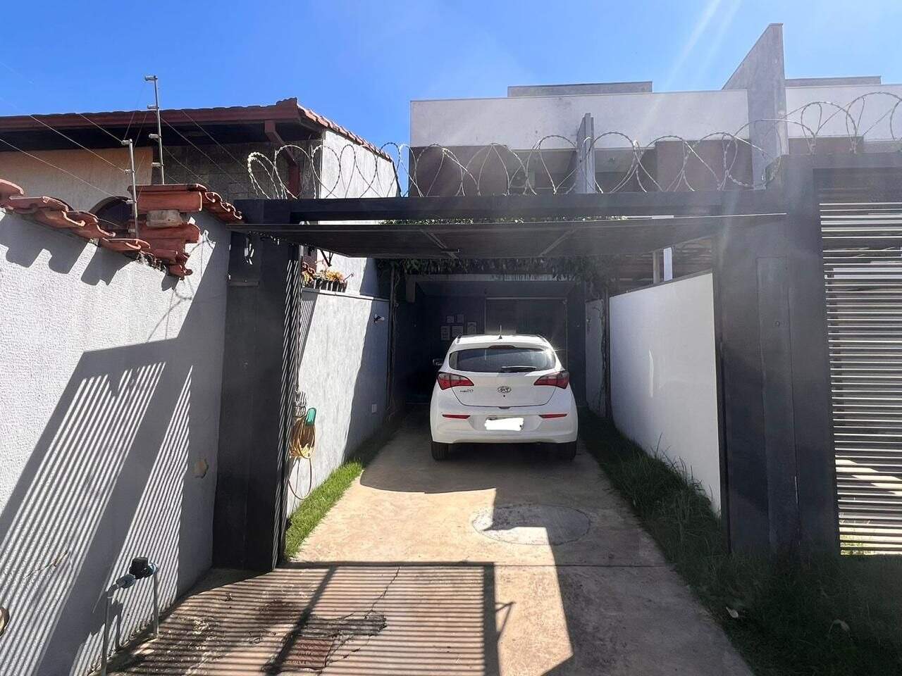 Casa à venda no BOM RETIRO: 