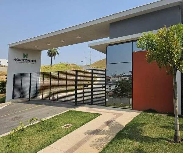 Lote em condomínio à venda no JARDINS DO VALE: 