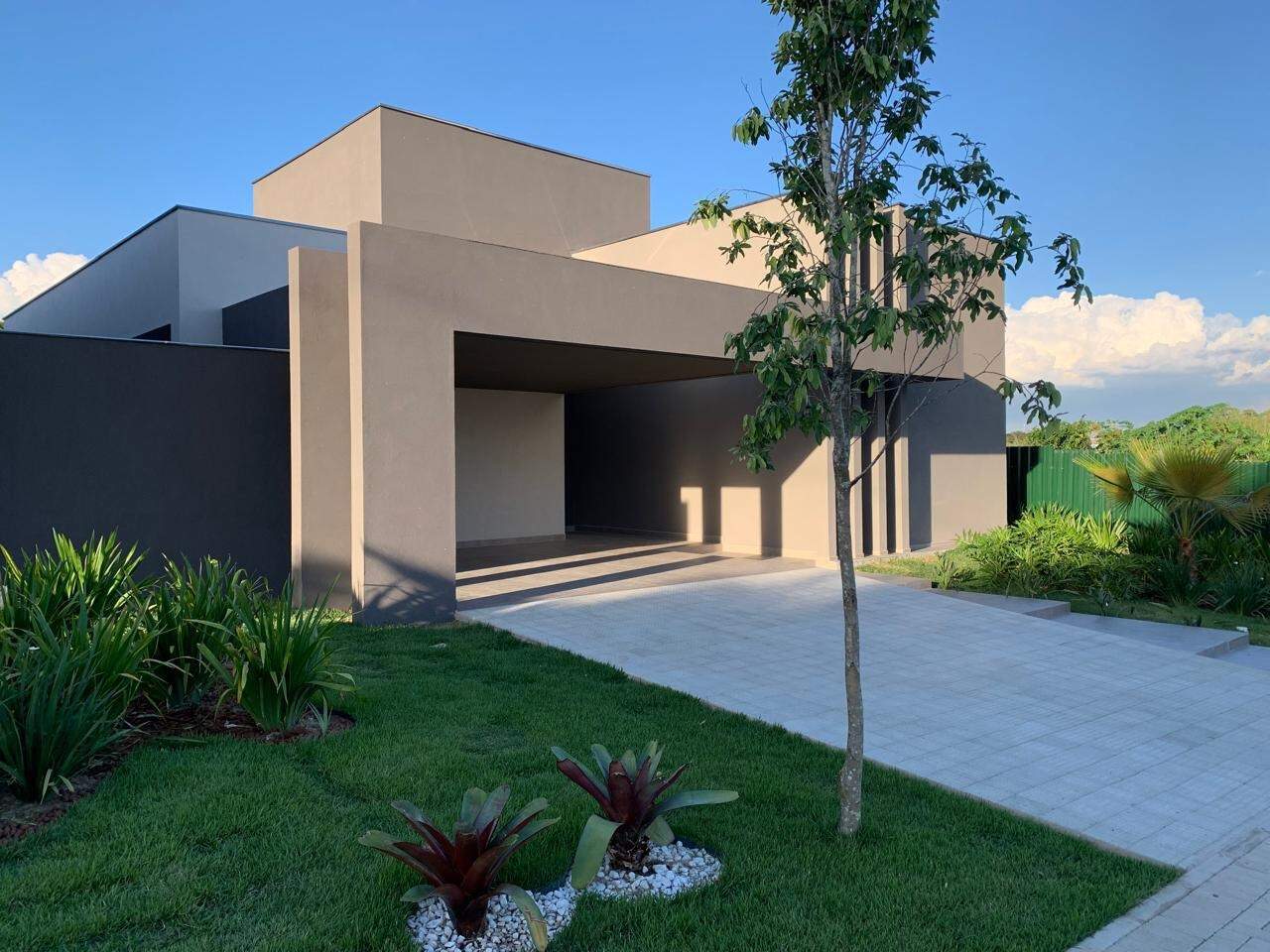 Casa em condomínio à venda no ACUDE: 