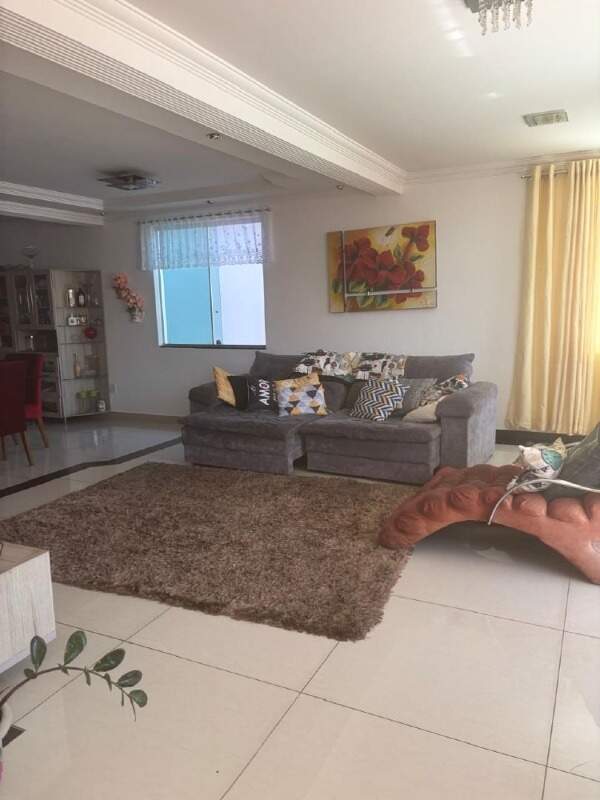 Casa à venda no JARDIM PETROPOLIS: 
