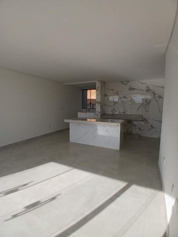 Casa geminada à venda no GUARUJÁ MANSOES: 