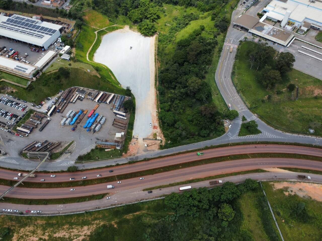 Area Comercial para aluguel no Vila Cristina: 