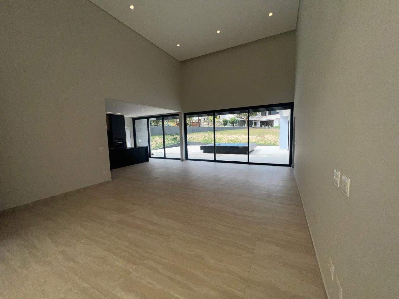 Casa em condomínio à venda no Gran Royalle: 