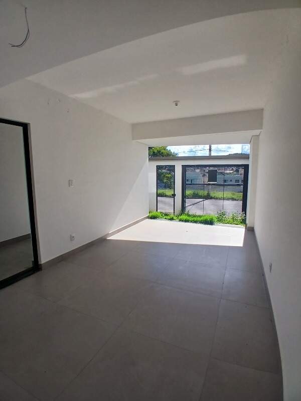 Casa geminada à venda no GUARUJÁ MANSOES: 