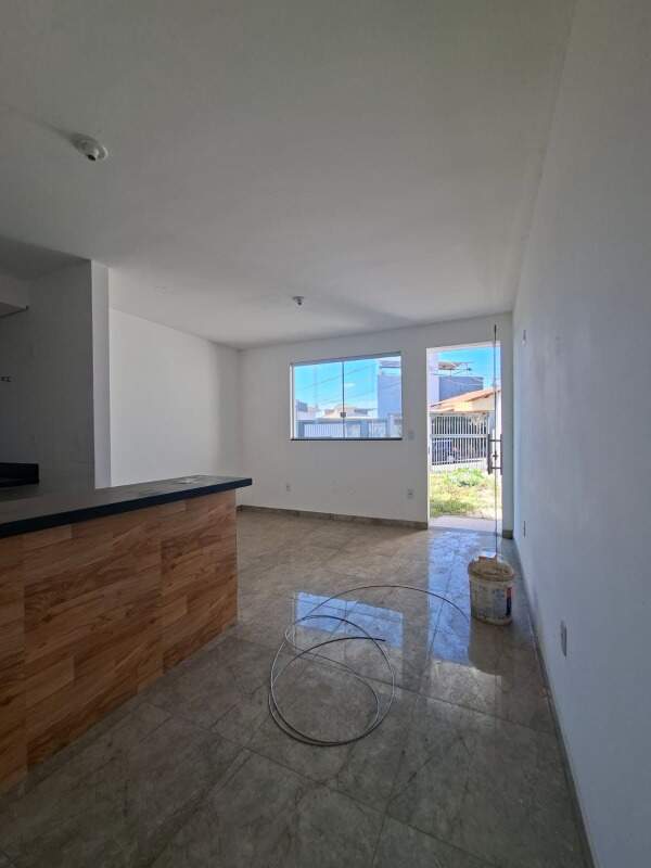 Casa geminada à venda no SANTA CRUZ: 