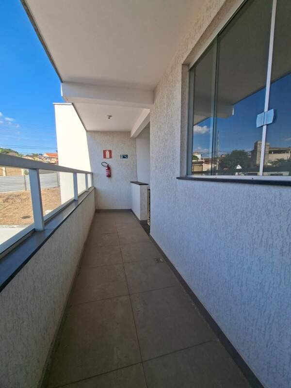 Casa geminada à venda no SANTA CRUZ: 