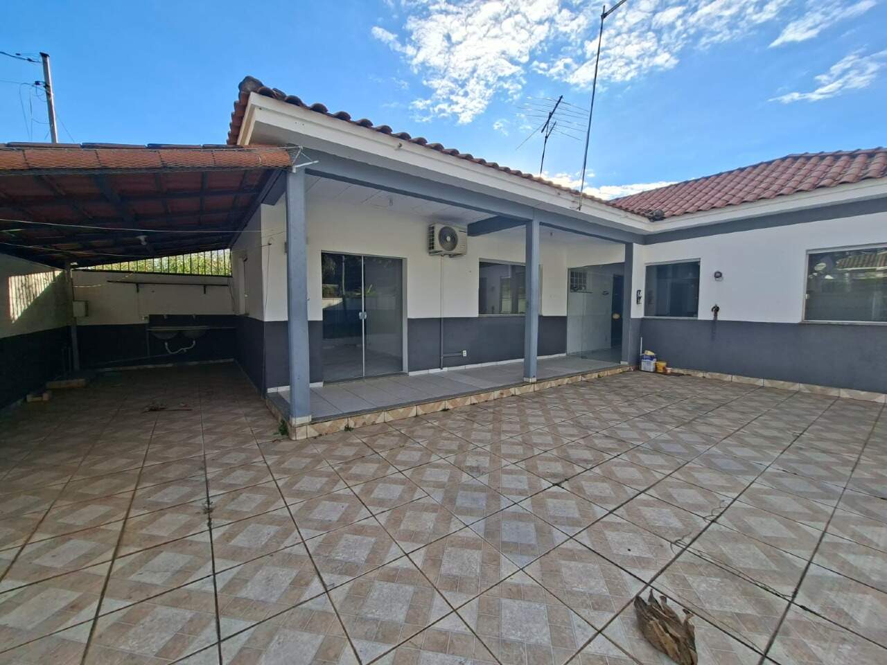 Casa à venda no GUARUJA: 