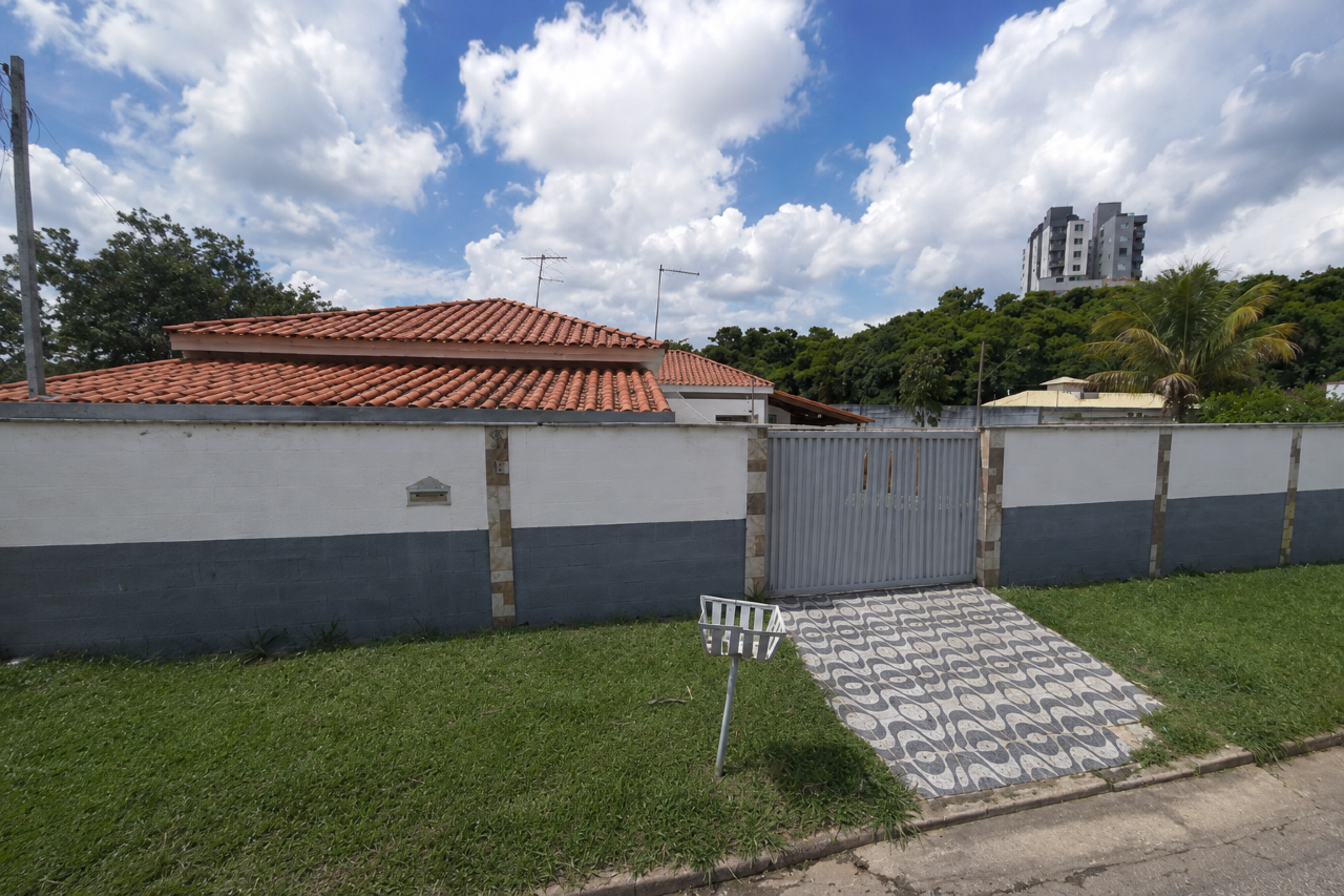Casa à venda no GUARUJA: 