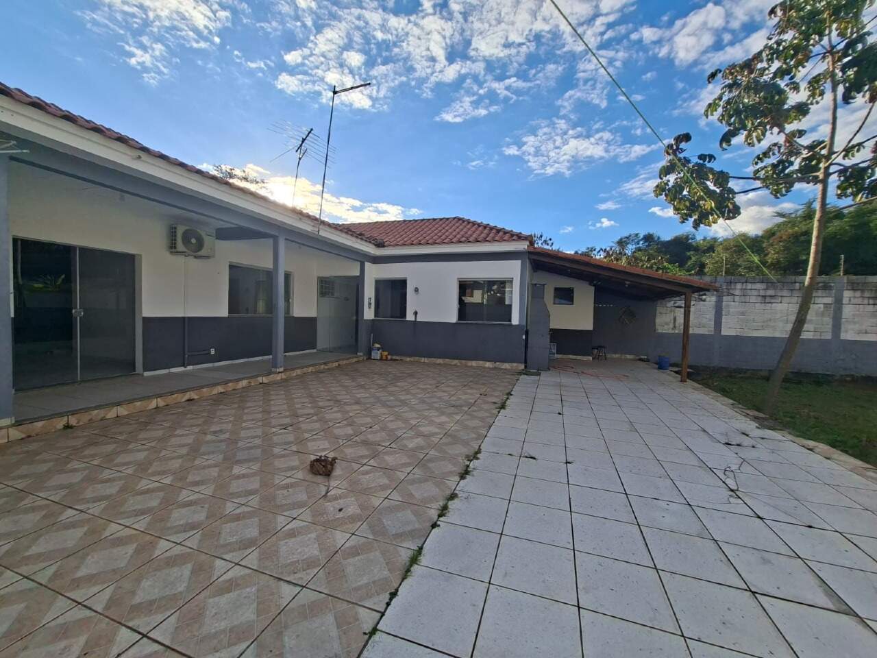 Casa à venda no GUARUJA: 