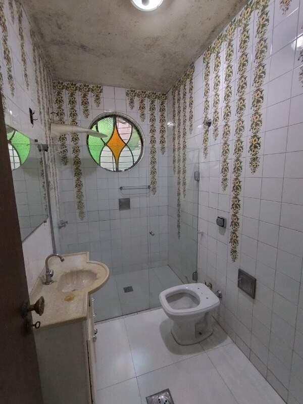 Casa à venda no GUARUJA: 