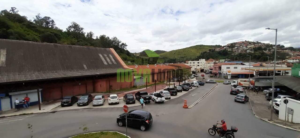 Casa comercial para aluguel no Centro: 