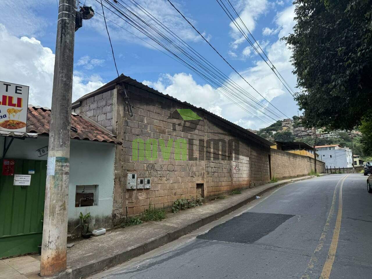 Galpão para aluguel no Bela Fama: 