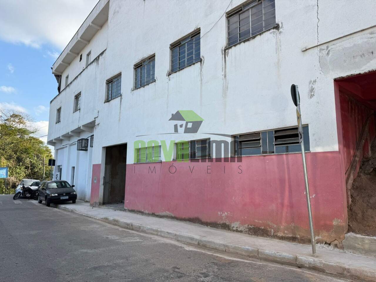 Loja para aluguel no Cristais: 5b54832b-2a59-40ba-9e12-e6d51df7b75e