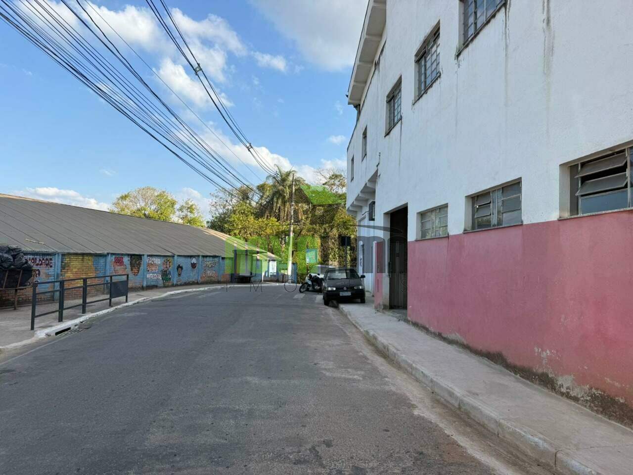 Loja para aluguel no Cristais: 80d47253-1d76-4df3-9930-7f1f98293964