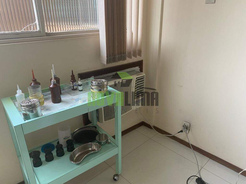 Sala à venda no Centro: 