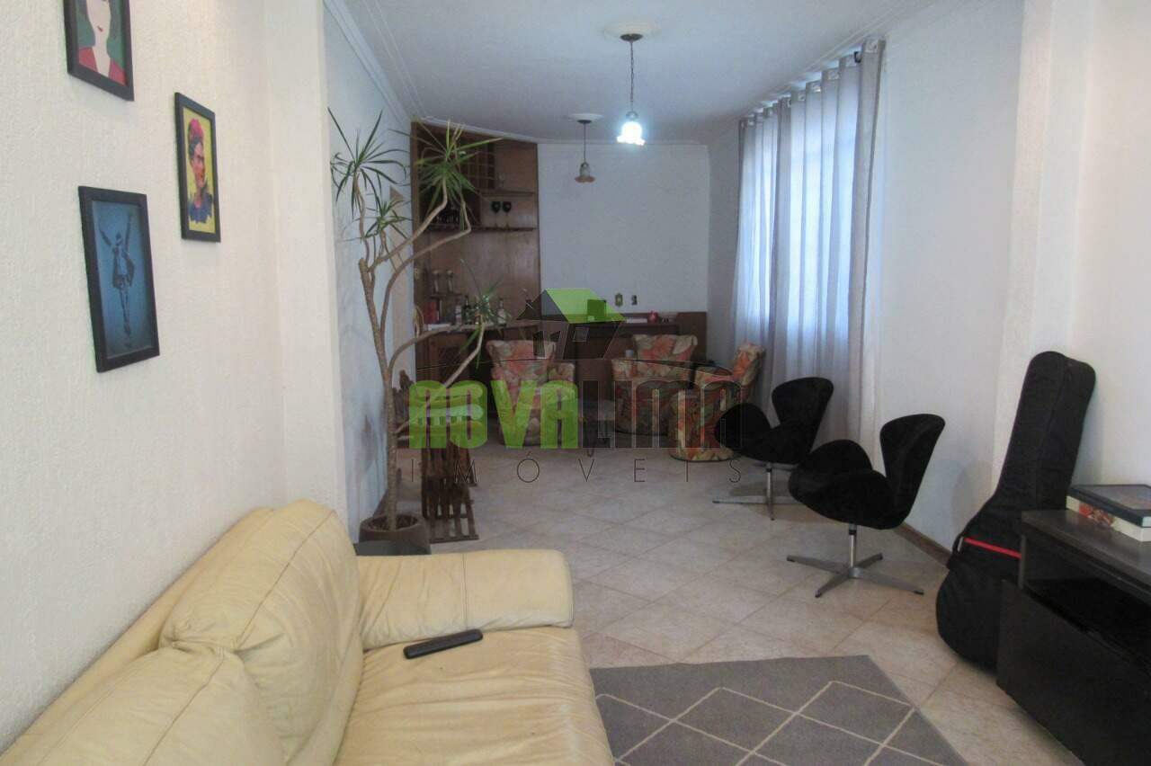 Casa à venda no Centro: 